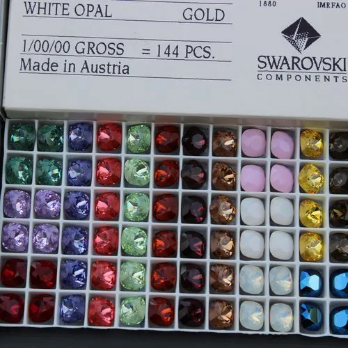 1 cabochon swarovski carré 10 mm indian red (4470)
