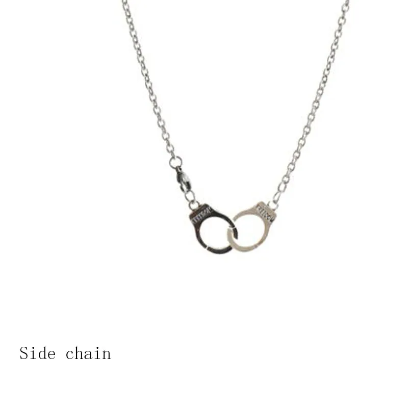 Collier De Menottes Vintage