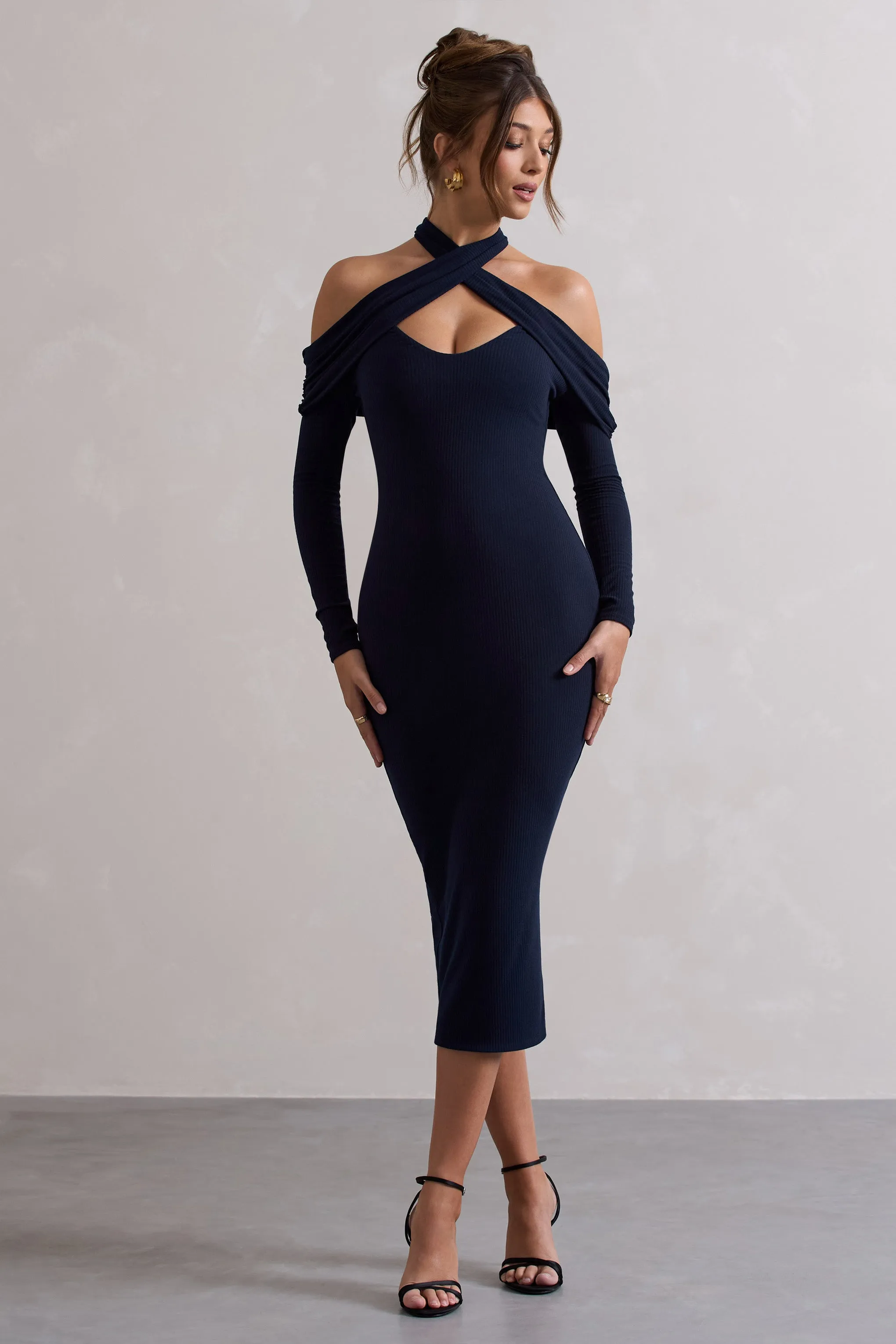 Duet | Robe mi-longue à tricot bleu marine et découpes sur le devant