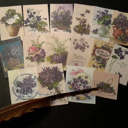 Lot de  16   stickers adhésifs,  embellissements,  violettes. mats. tags,  dies,  découpes papier. rectangulaires.