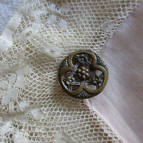 Rare et magnifique bouton ancien