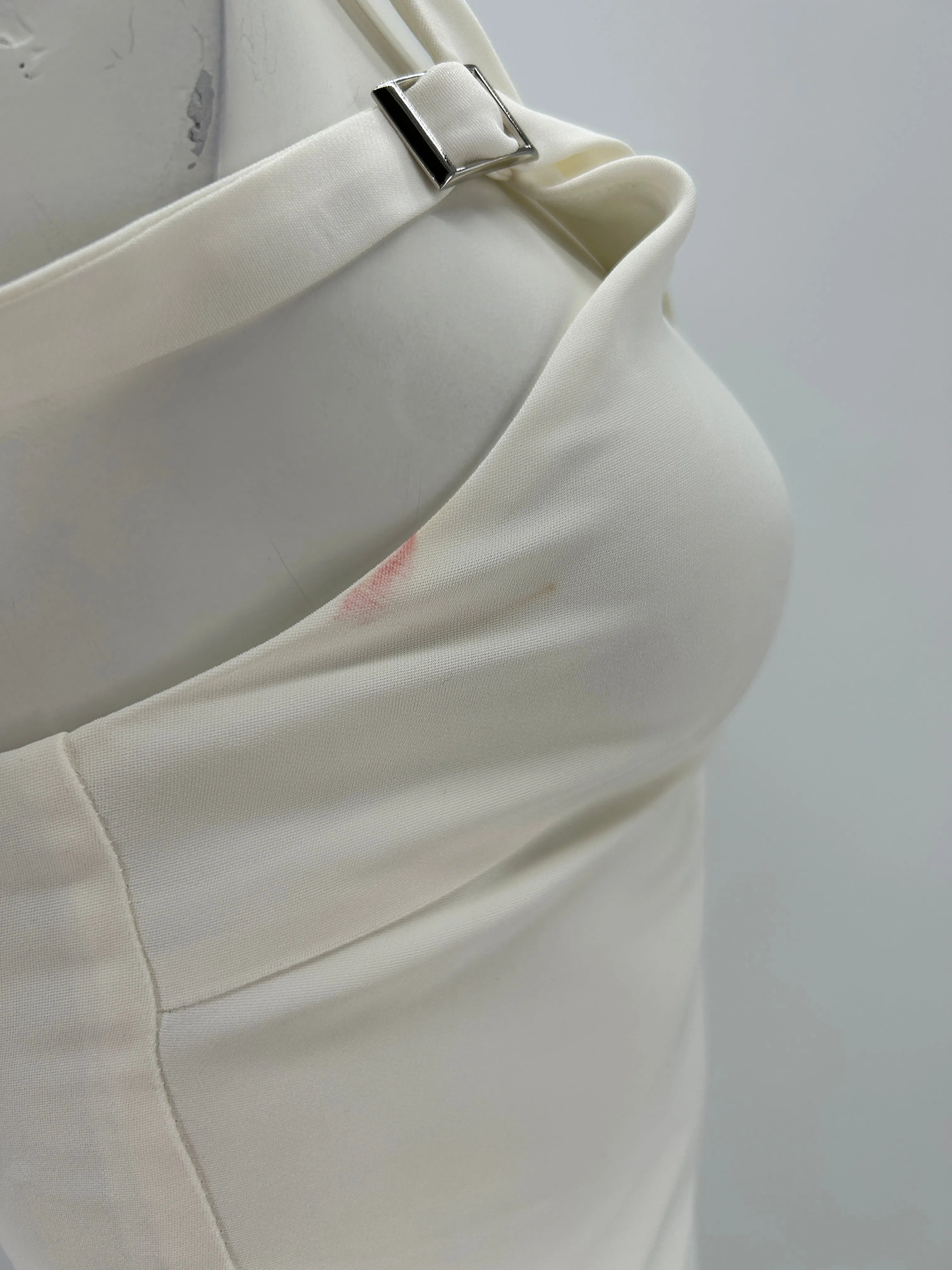 Robe asymétrique blanche