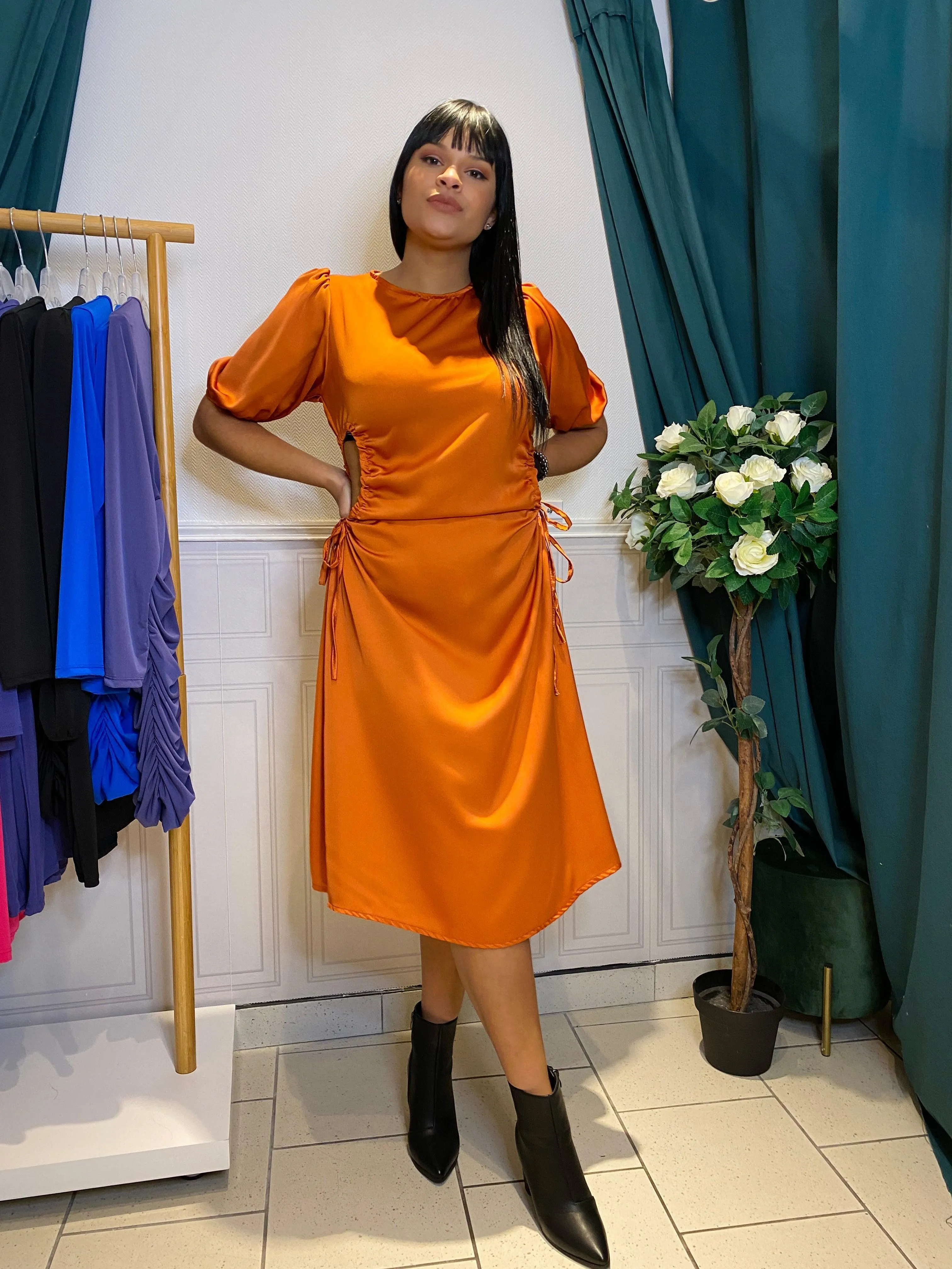 Robe Satin Avec Noeud
